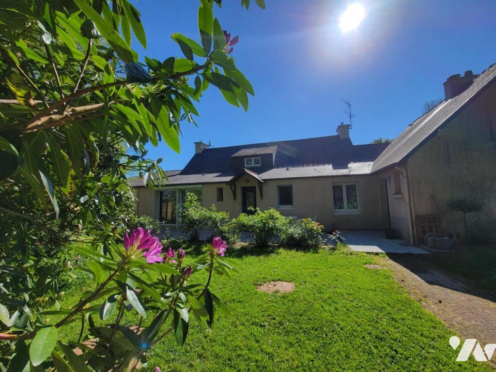 VENTE maison-ST HERNIN (29)