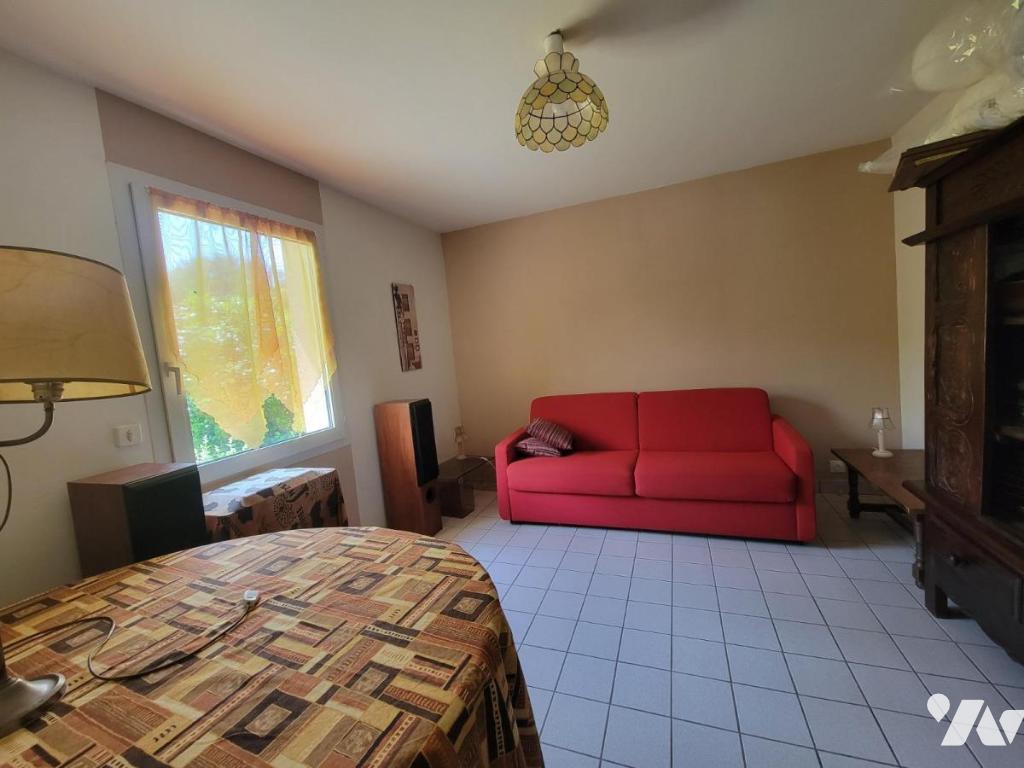 VENTE maison-ST HERNIN (29)