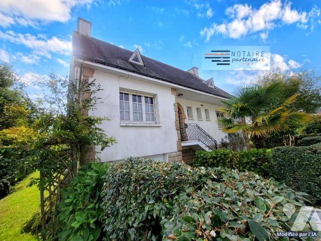 Maison 5 pièces 106 m² · à Gourin · 105,6 m² · 125 000 €