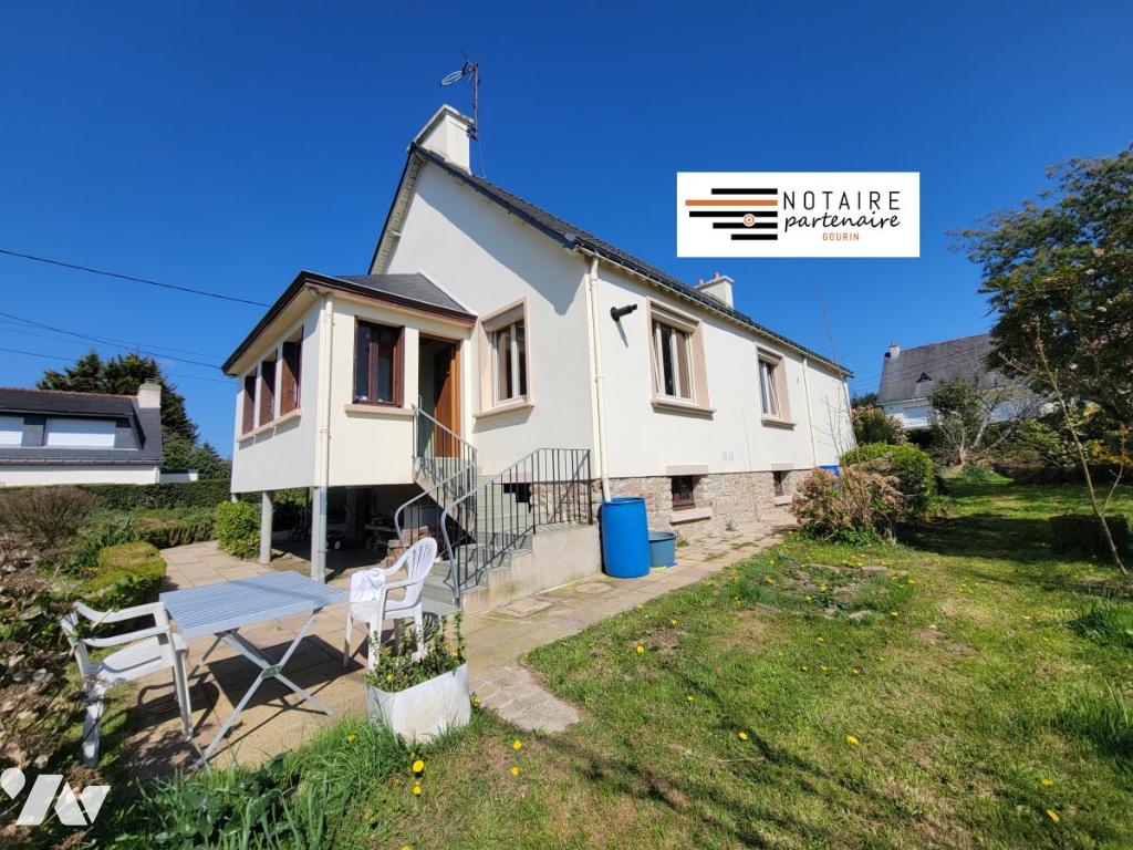 Maison 6 pièces 94 m² · à Gourin · 93,6 m² · 160 000 €
