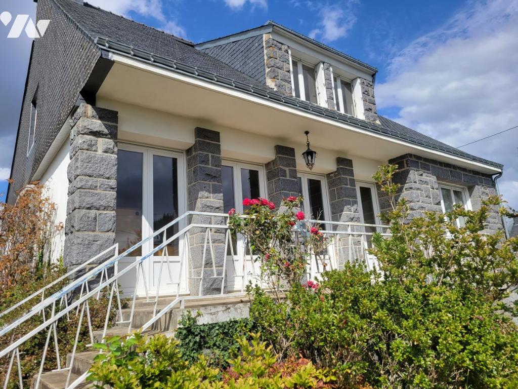 Maison 6 pièces 133 m² · à Gourin · 133 m² · 185 000 €
