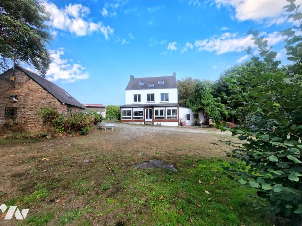 Maison 6 pièces 120 m² · à Plouray · 120 m² · 365 000 €