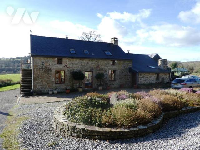 Maison 280m² — Langoëlan