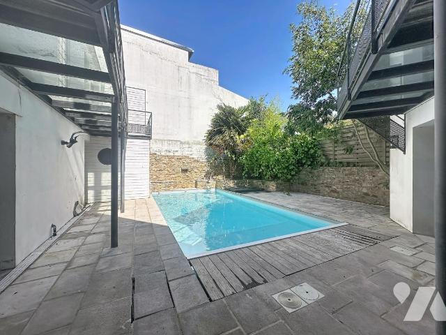Maison 8 pièces 271 m² · à Lorient · 271,1 m² · 435 000 €