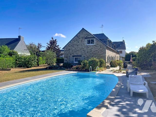 Maison 7 pièces 210 m² · à Cléguer · 210 m² · 630 000 €