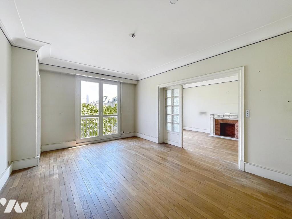 Appartement 3 pièces 103 m² · à Lorient · 103 m² · 180 000 €