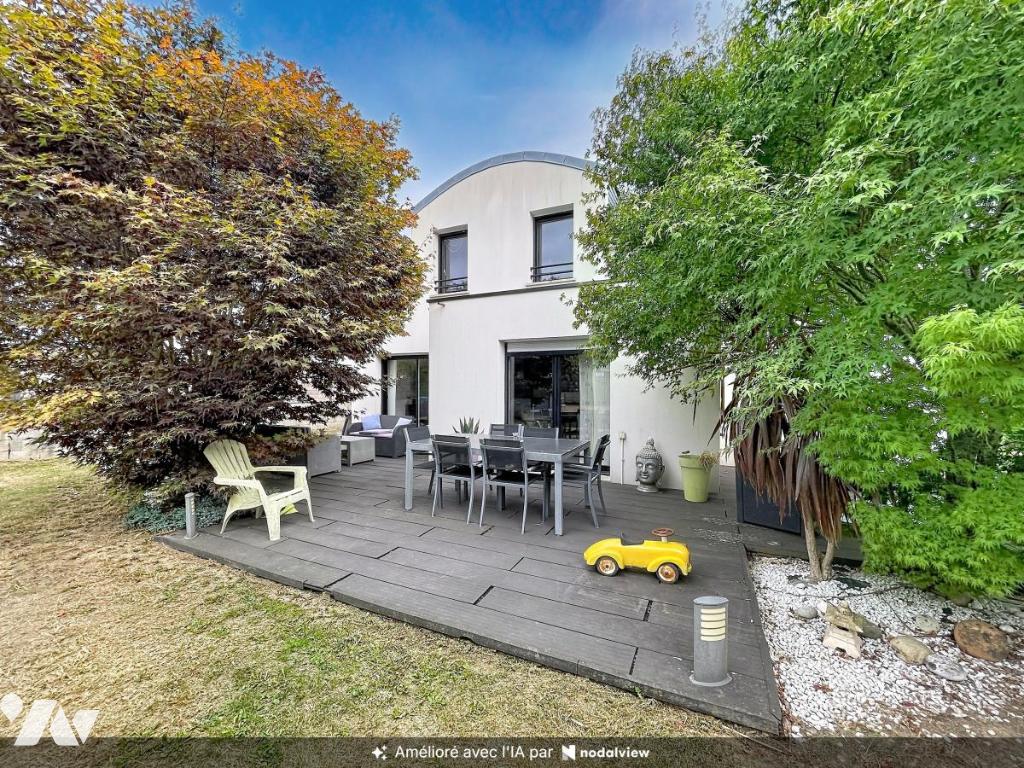 Maison 7 pièces 127 m² · à Pont-Scorff · 127,5 m² · 420 000 €