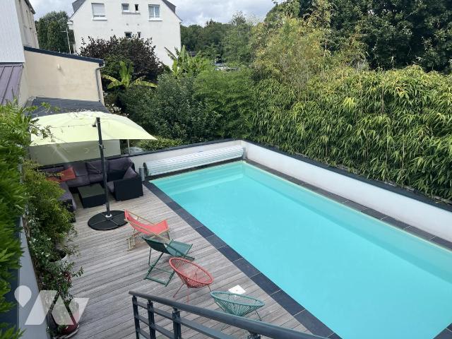 Maison 7 pièces 215 m² · à Larmor-Plage · 215 m² · 850 000 €