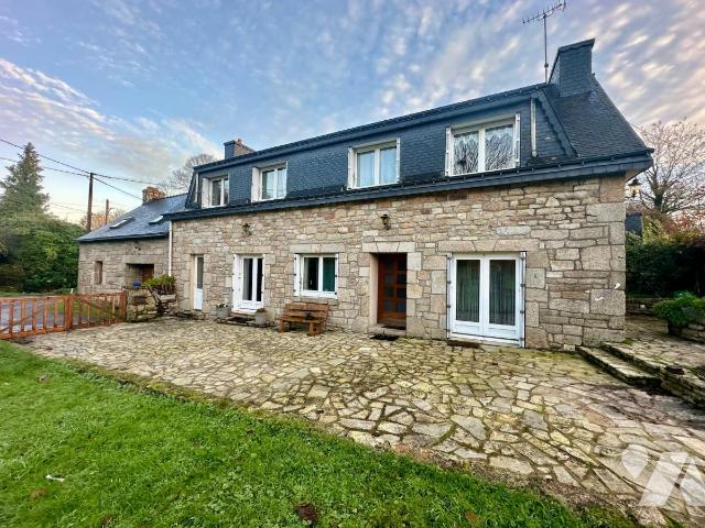 Maison 5 pièces 120 m² · à Lanvénégen · 120 m² · 200 000 €