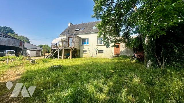 Maison 143 m² · à Lanvénégen · 142,9 m² · 185 000 €