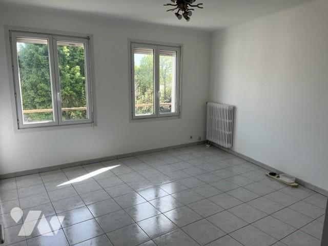 Immeuble 3 pièces 185 m² · à Lorient · 185 m² · 280 000 €