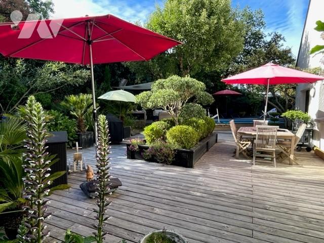 Maison 7 pièces 167 m² · à Larmor-Plage · 167 m² · 890 000 €