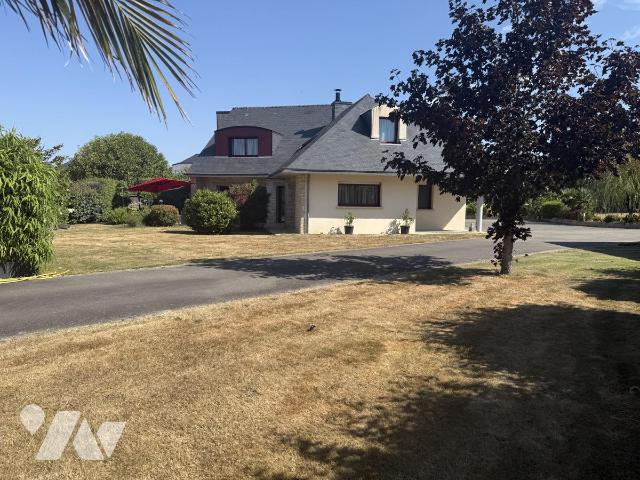 Maison 7 pièces 225 m² · à Surzur · 225 m² · 850 000 €