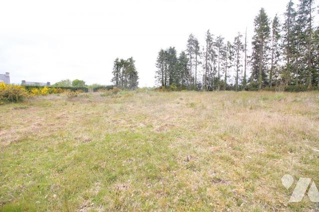 Terrain 1522 m² · à Meslan · 1 522 m² · 62 000 €
