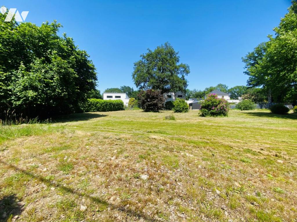 Terrain 880 m² · à Plescop · 880 m² · 150 000 €