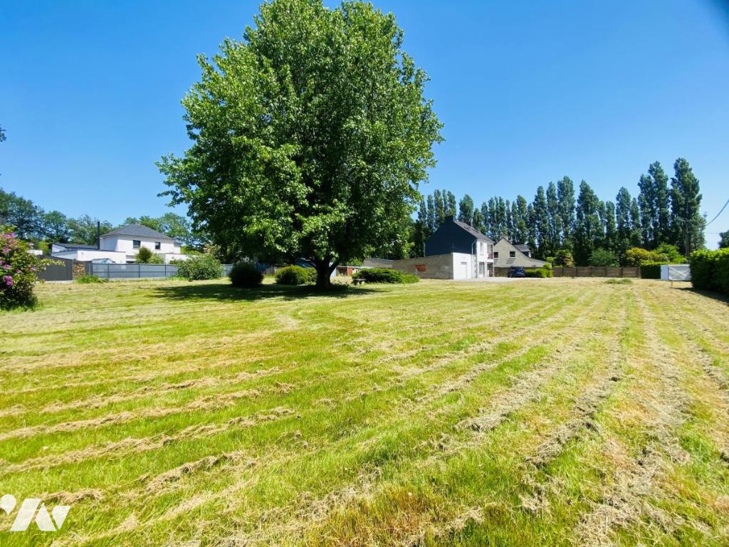 Terrain 880 m² · à Plescop · 880 m² · 150 000 €