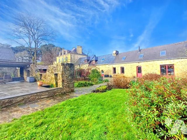 Maison 8 pièces 257 m² · à Guidel · 257 m² · 769 000 €