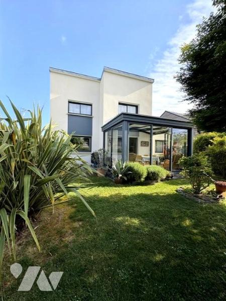 Maison 6 pièces 118 m² · à Ploeren · 118 m² · 410 000 €