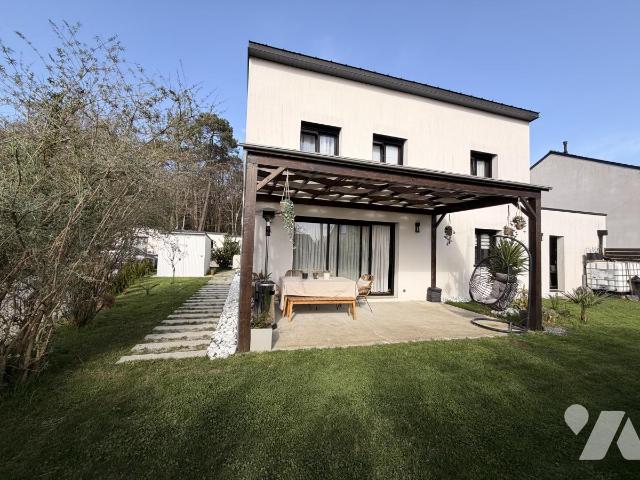 Maison 6 pièces 126 m² · à Locqueltas · 126 m² · 420 000 €