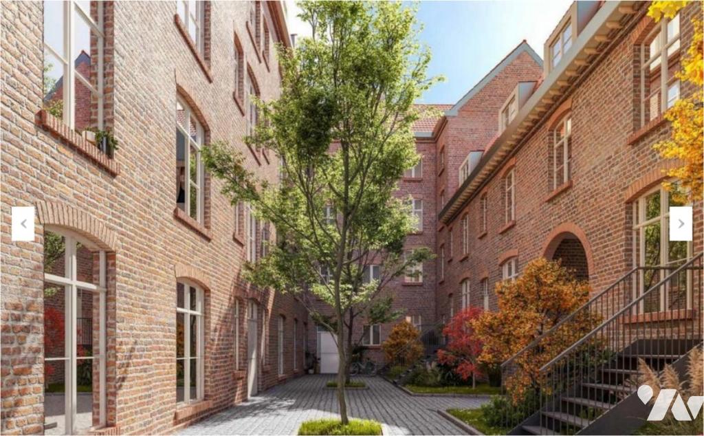 Appartement 4 pièces 100 m² · à Lille · 99,8 m² · 1 290 €/mois