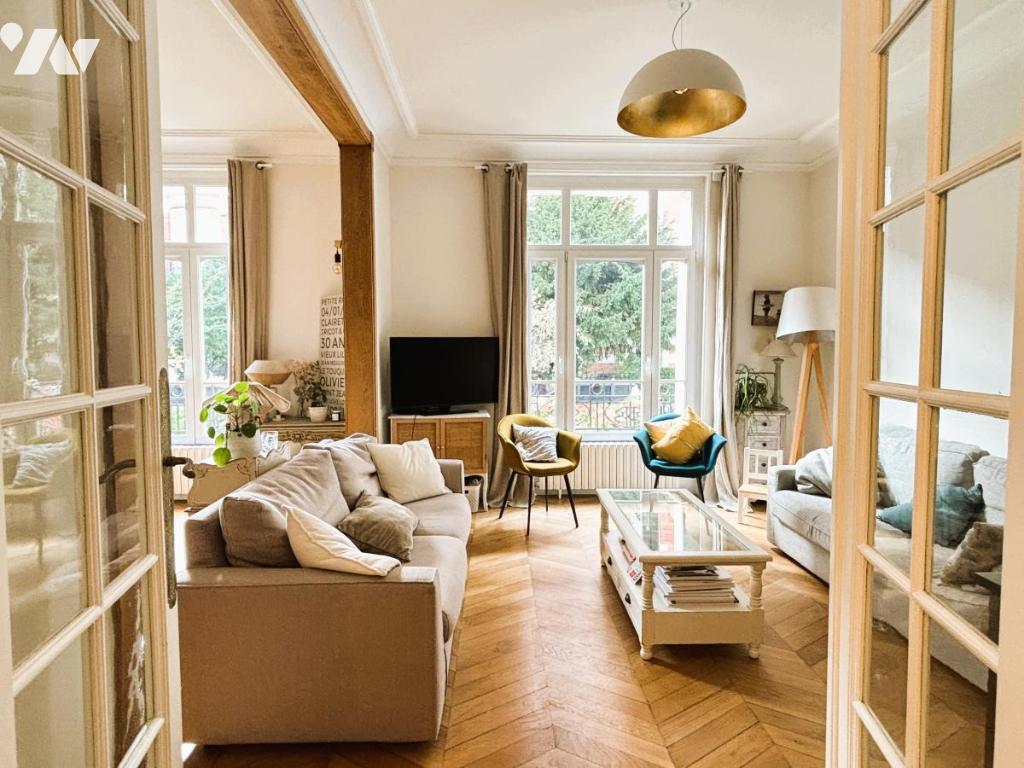 Appartement 5 pièces 138 m² · à La Madeleine · 138,4 m² · 575 000 €