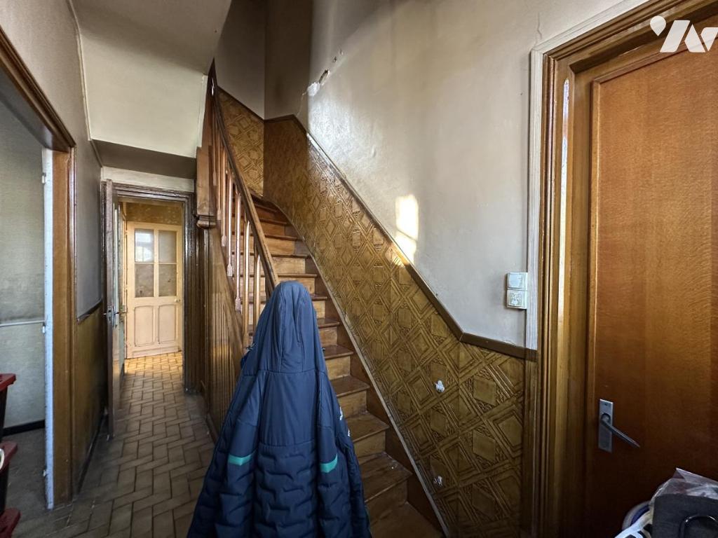 Maison 5 pièces 118 m² · à Bassée · 118 m² · 90 000 €
