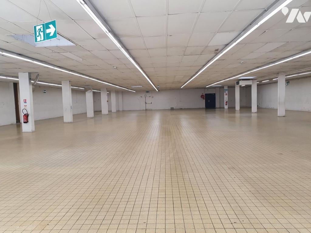 Immeuble 1772 m² · à Comines · 1 772 m² · 983 000 €