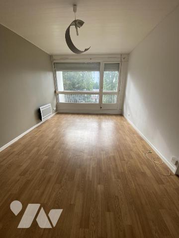 Appartement 1 pièce 33 m² à Loos