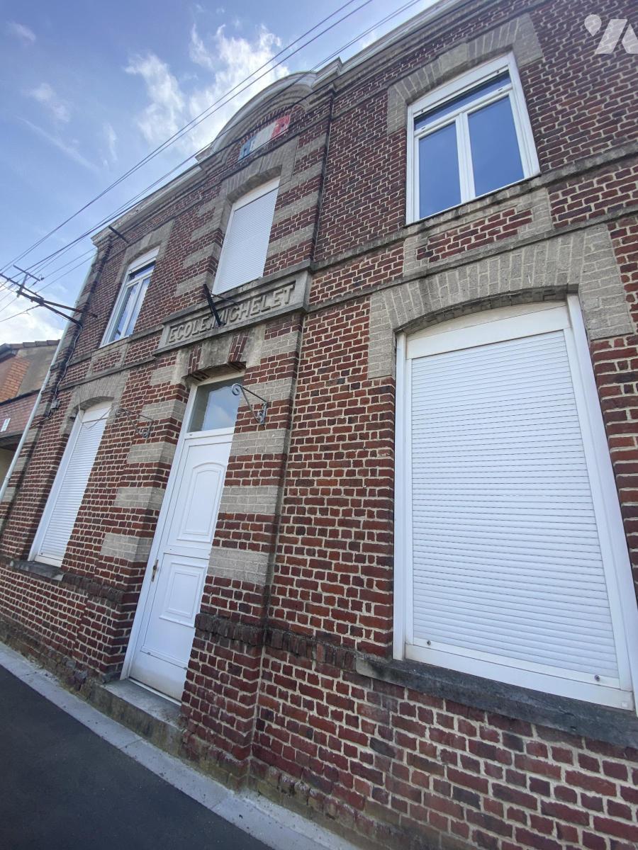 Immeuble 354 m² · à Seclin · 354 m² · 270 000 €