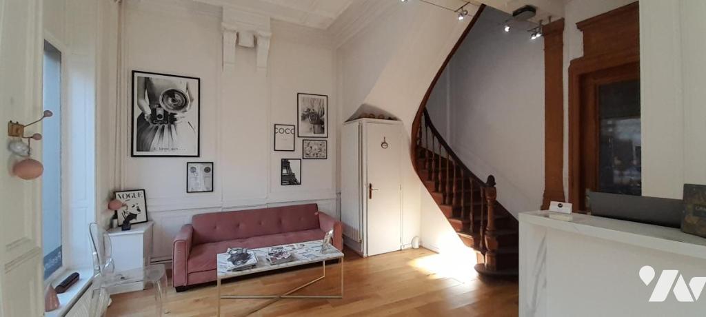 Immeuble 11 pièces 180 m² · à Tourcoing · 180 m² · 205 000 €