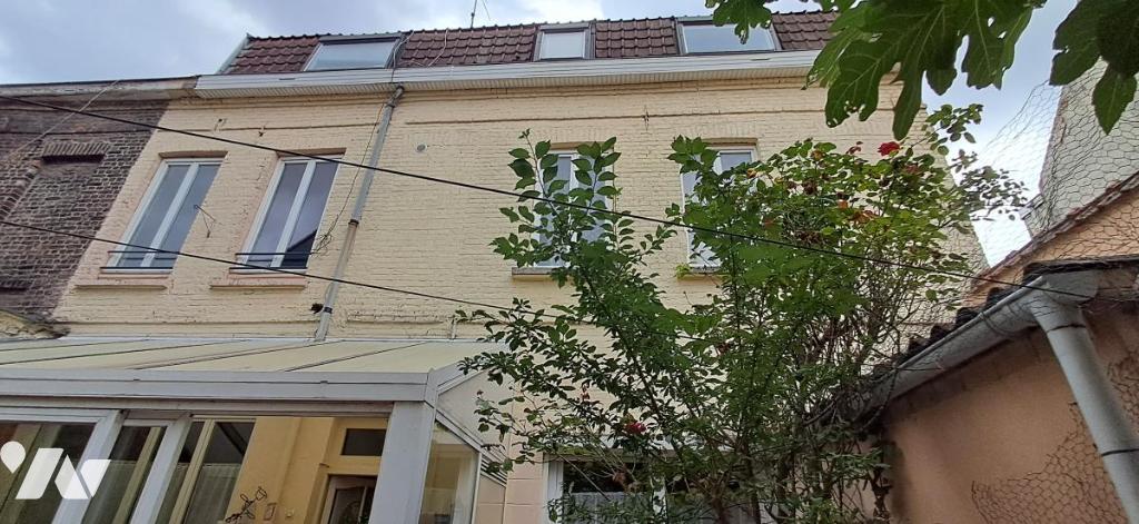 Immeuble 2 pièces 215 m² · à Tourcoing · 215 m² · 220 000 €