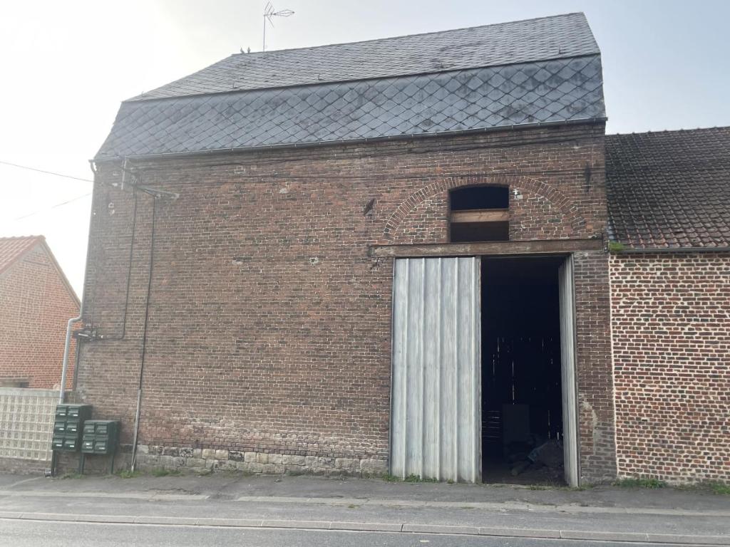 Maison 6 pièces 200 m² · à Vendegies-sur-Écaillon · 200 m² · 90 000 €