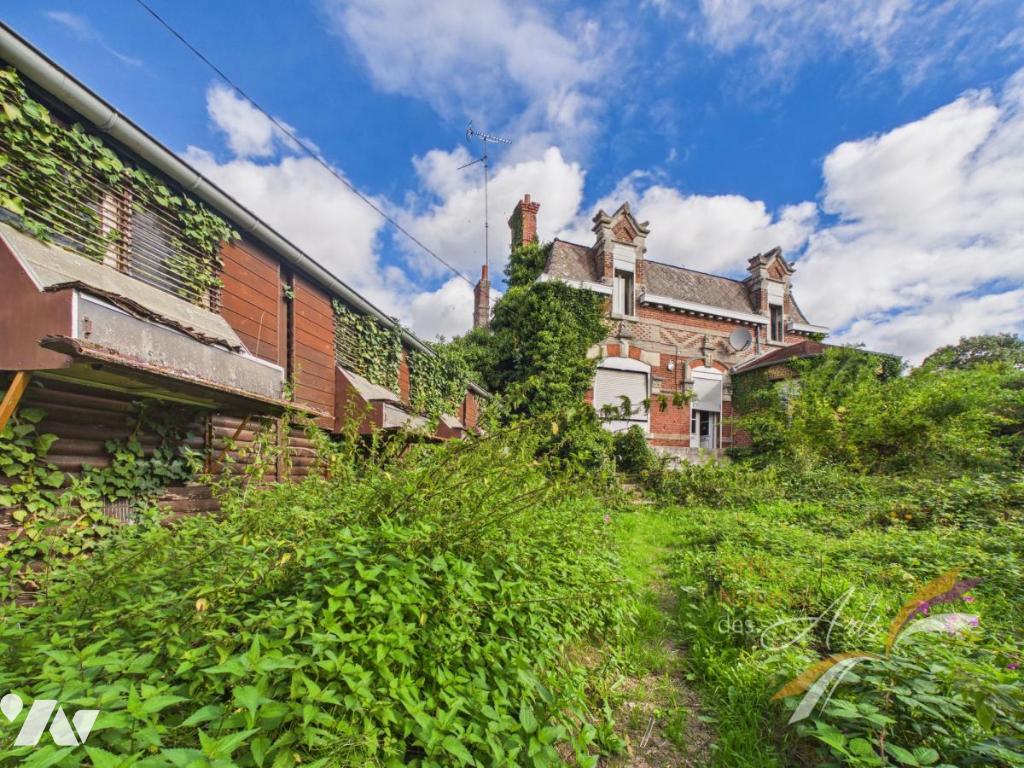 Maison 5 pièces 176 m² · à Landrecies · 176 m² · 110 000 €