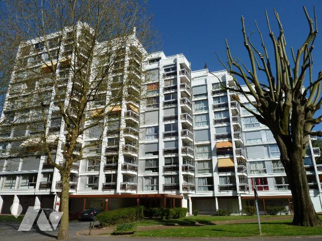 Appartement 6 pièces 145 m² · à Cambrai · 145 m² · 1 000 €