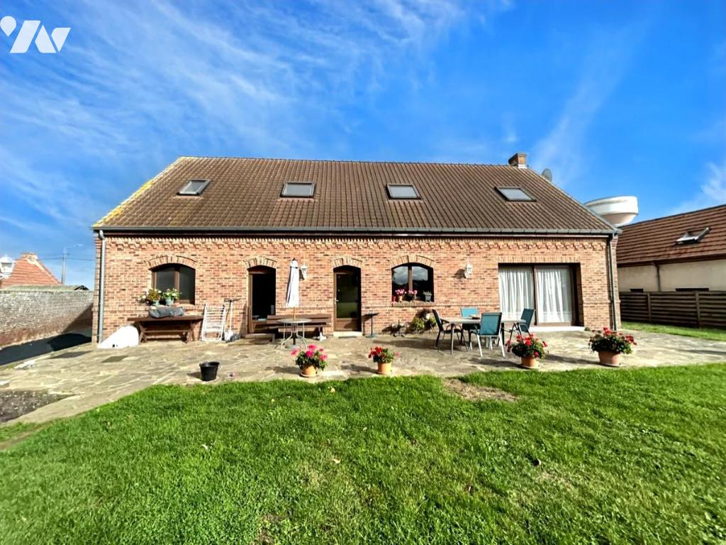 Maison 8 pièces 212 m² · à Tilloy-lez-Cambrai · 212 m² · 350 000 €