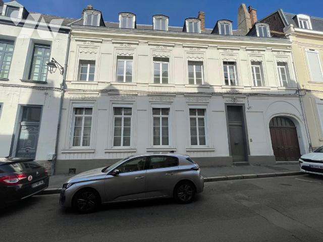 Maison 374 m² · à Cambrai · 374 m² · 255 000 €