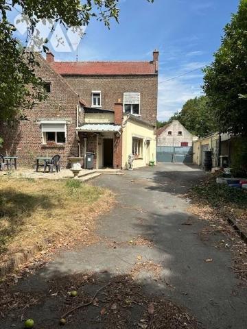 Maison 7 pièces 158 m² · à Cambrai · 158 m² · 150 000 €