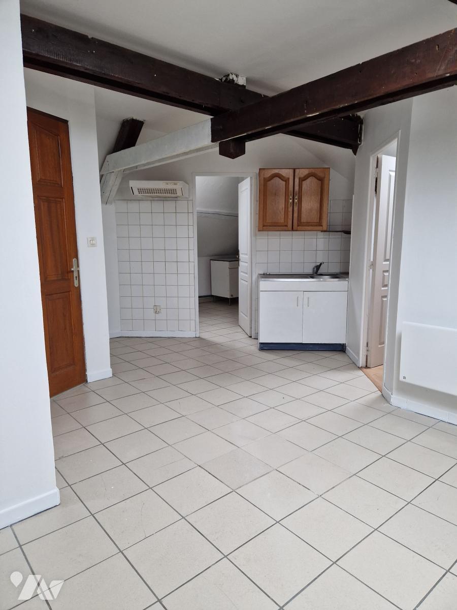 Appartement 1 pièce 23 m² · à Neuville-Saint-Rémy · 23 m² · 320 €/mois