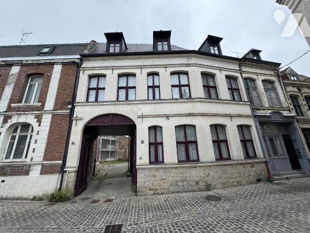Maison 8 pièces 550 m² · à Valenciennes · 550 m² · 950 000 €