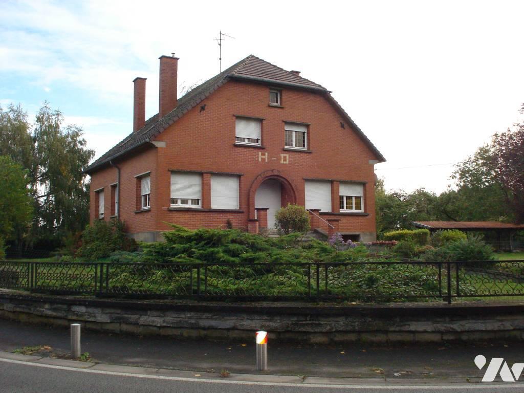 Maison 8 pièces 162 m² · à Saint-Amand-les-Eaux · 162 m² · 400 000 €
