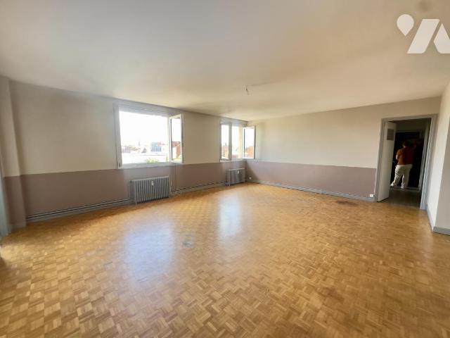 Appartement 3 pièces 95 m² · à Douai · 95 m² · 107 500 €