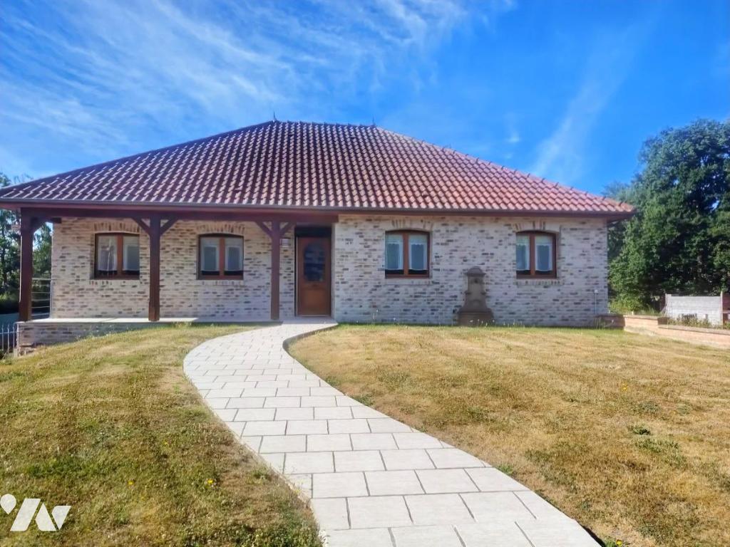 Maison 7 pièces 190 m² · à Raimbeaucourt · 189,7 m² · 400 000 €