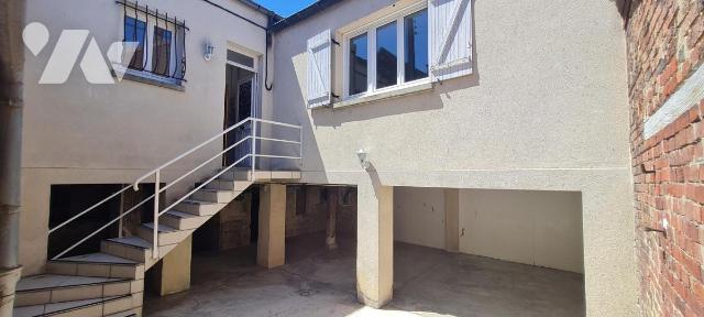 Immeuble 109 m² · à Margny-lès-Compiègne · 109 m² · 230 800 €