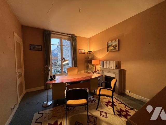 Immeuble 146 m² · à Senlis · 146 m² · 315 000 €