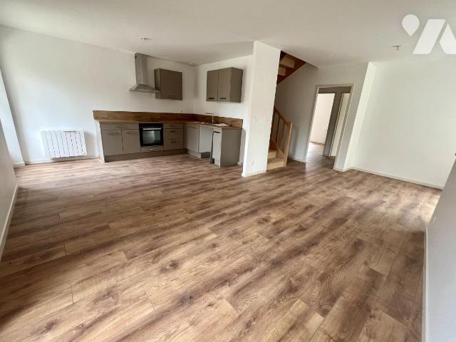 Appartement 4 pièces 105 m² · à Mont-l'Évêque · 105 m² · 1 320 €