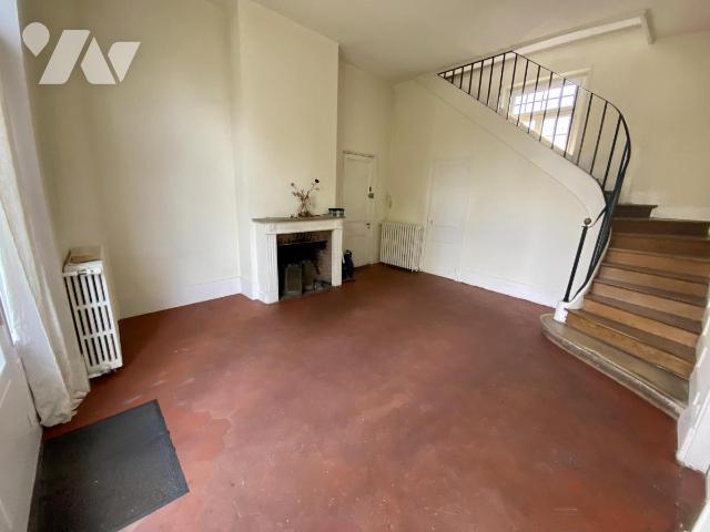 Appartement 6 pièces 135 m² · à Senlis · 135 m² · 1 400 €