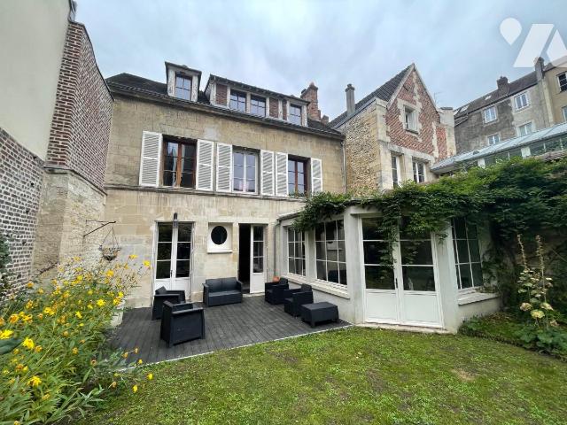 Maison 12 pièces 322 m² · à Compiègne · 322 m² · 980 000 €