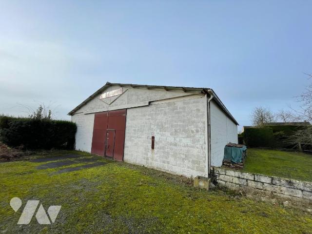 Local divers 253m² — Élincourt-Sainte-Marguerite