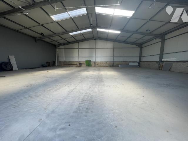 Autre 720 m² Passel · 720 m² · 395 000 €