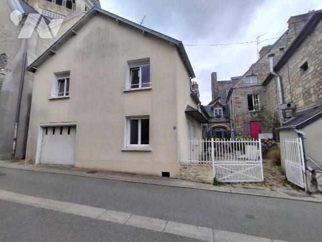 Maison 3 pièces 74 m² · à Domfront en Poiraie · 74 m² · 570 €